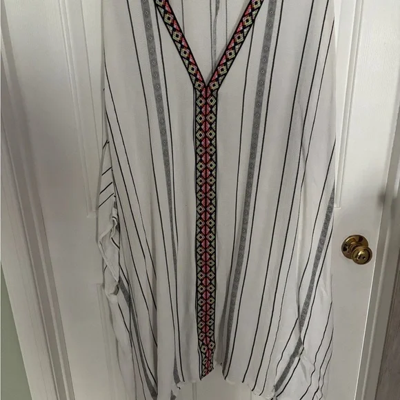Scoop White Coverup with Black Stripes - Picture 1 of 7